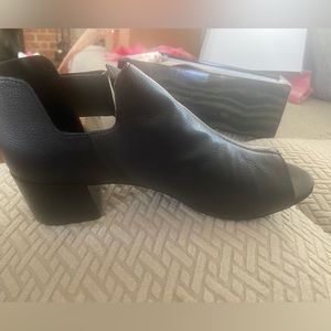 Women’s Black Block Heel Open Toe Shoes